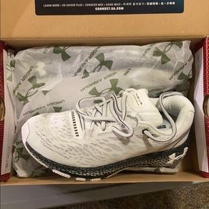 Women’s Underarmour Hovr Machina